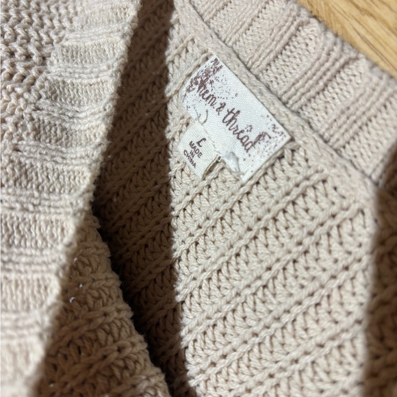 𝘾𝙤𝙢𝙛𝙮 𝙎𝙩𝙧𝙞𝙥𝙚𝙙 𝙎𝙬𝙚𝙖𝙩𝙚𝙧 🖤 - Picture 4 of 4